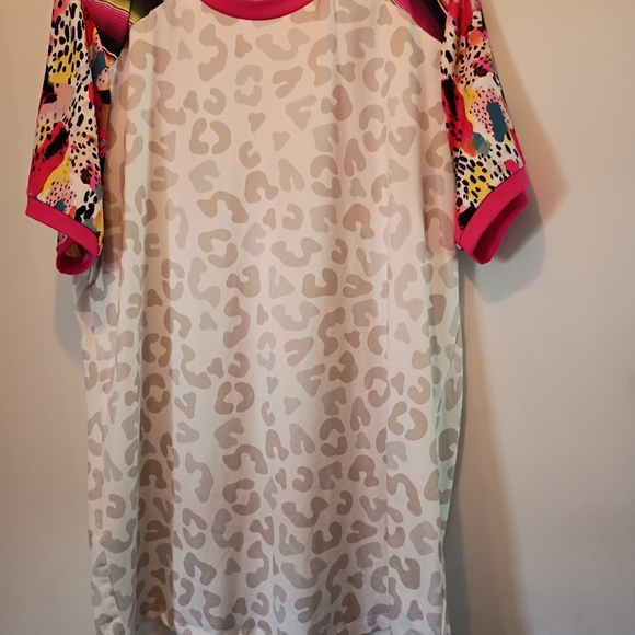 Sun Shine & Rodeos Leopard Print Short Sleeve Women's Tee - Picture 7 of 8